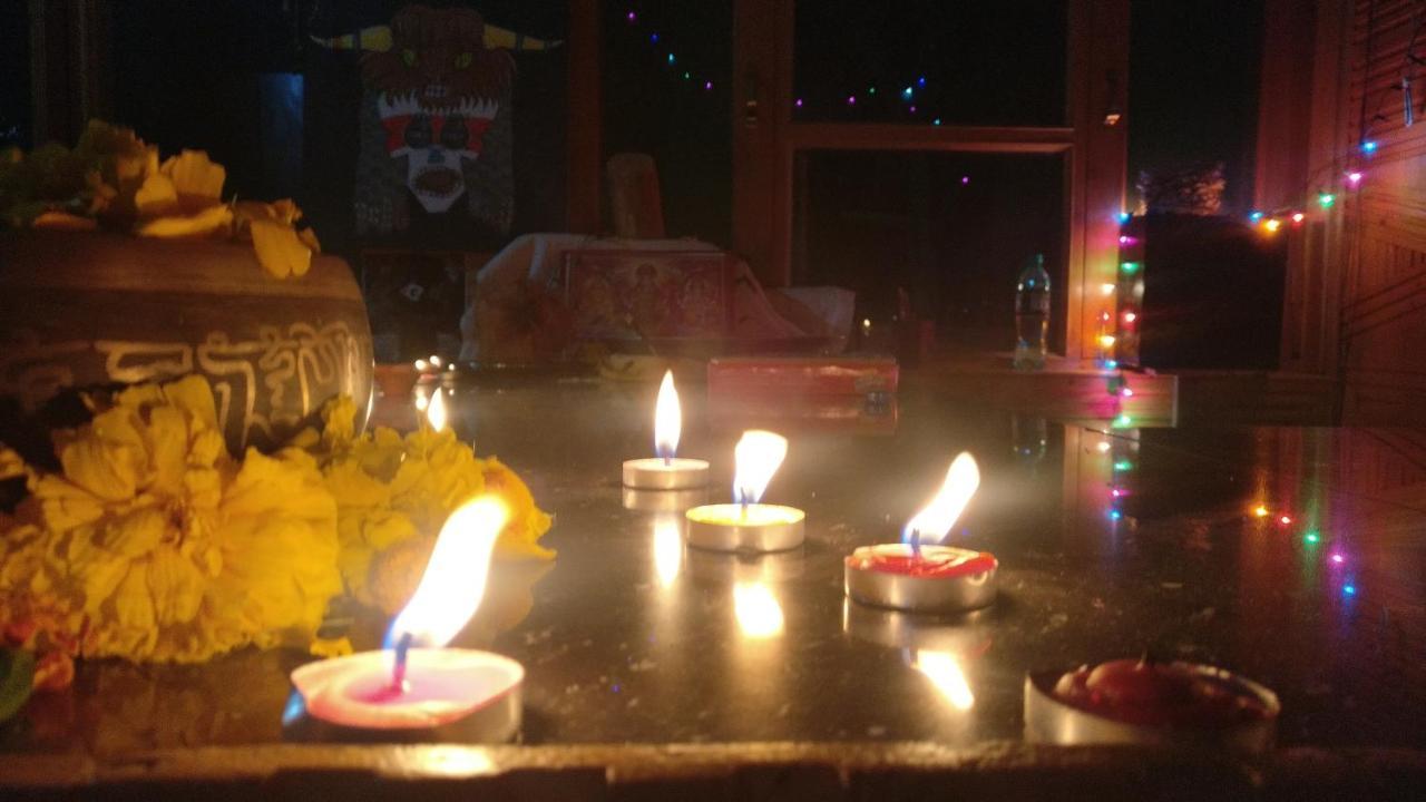 Indian Backpackers Hostel Manāli Exteriör bild