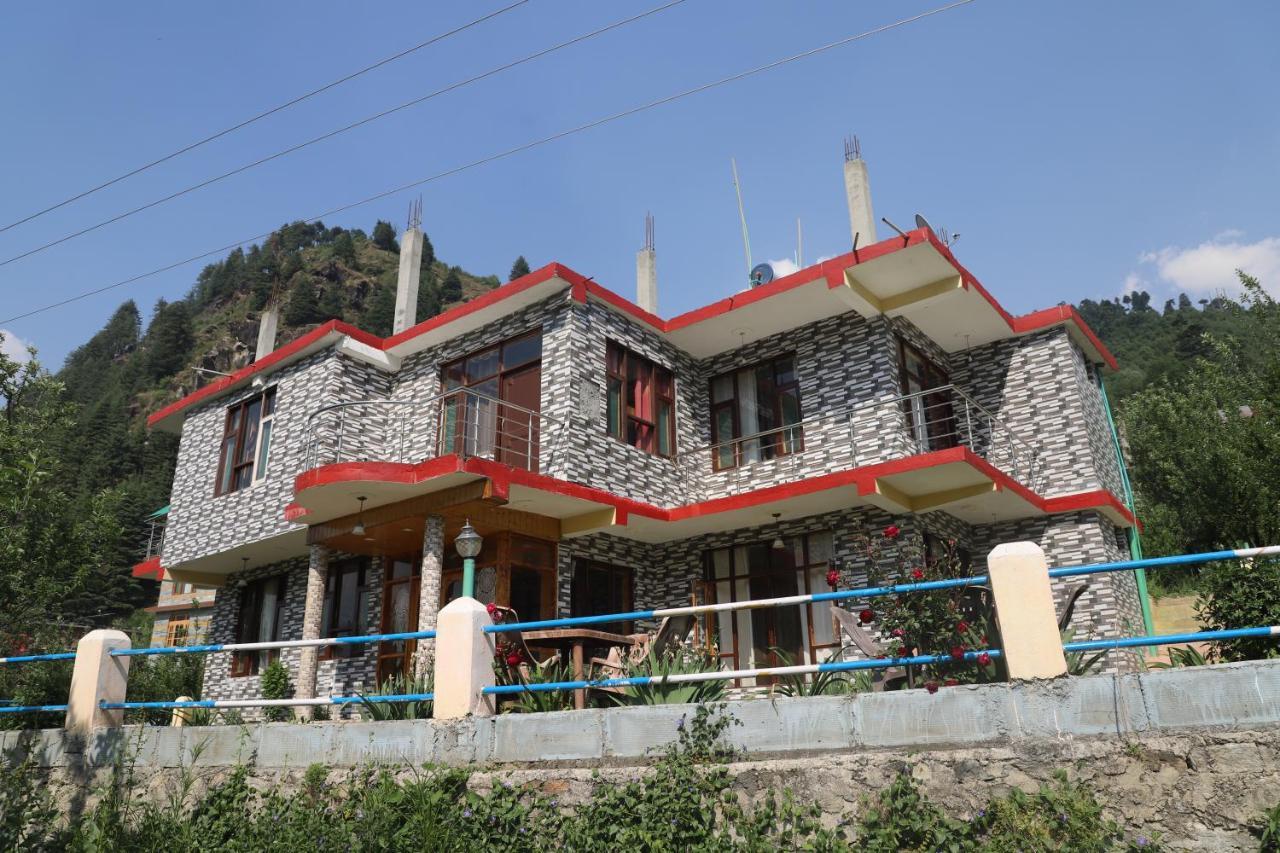 Indian Backpackers Hostel Manāli Exteriör bild