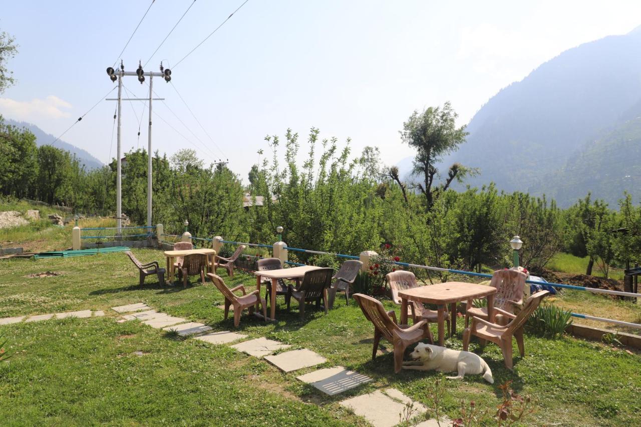 Indian Backpackers Hostel Manāli Exteriör bild