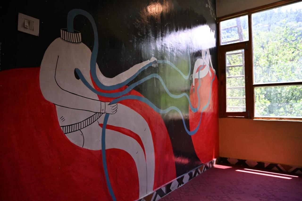 Indian Backpackers Hostel Manāli Exteriör bild