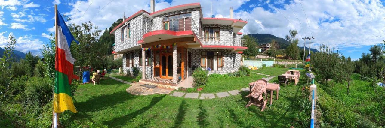 Indian Backpackers Hostel Manāli Exteriör bild